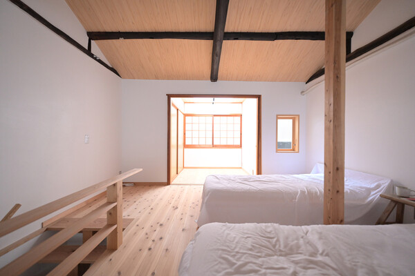 A study room off the primary bedroom is flooded with light from both the window and skylight.