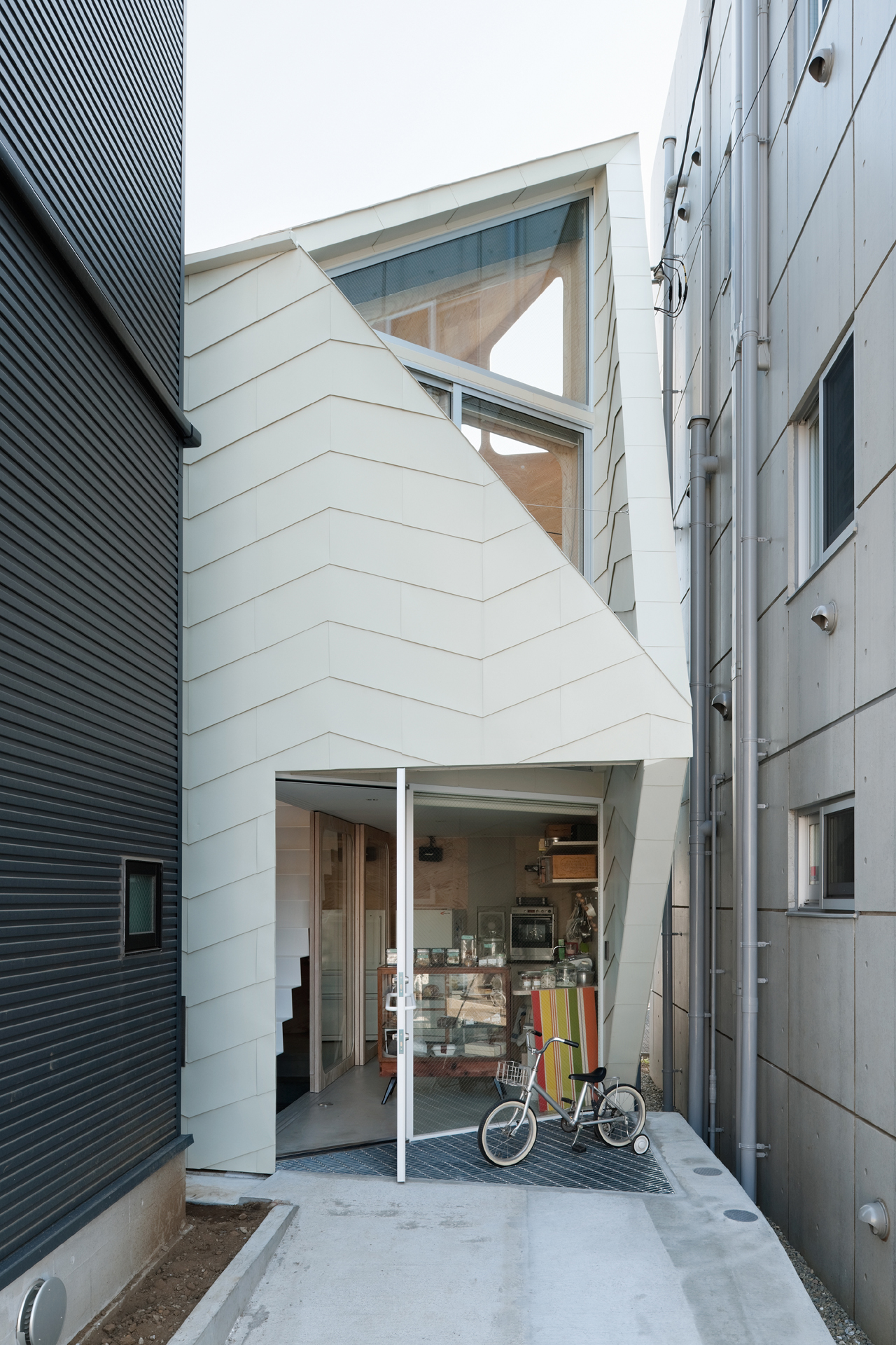 Tsubomi House (Tokyo Bud House)_01-architizer